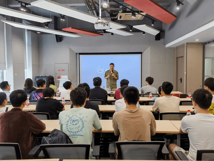 探秘前沿科技，赋能AI未来——我院本科生赴北京大学重庆大数据研究院开展实习实训